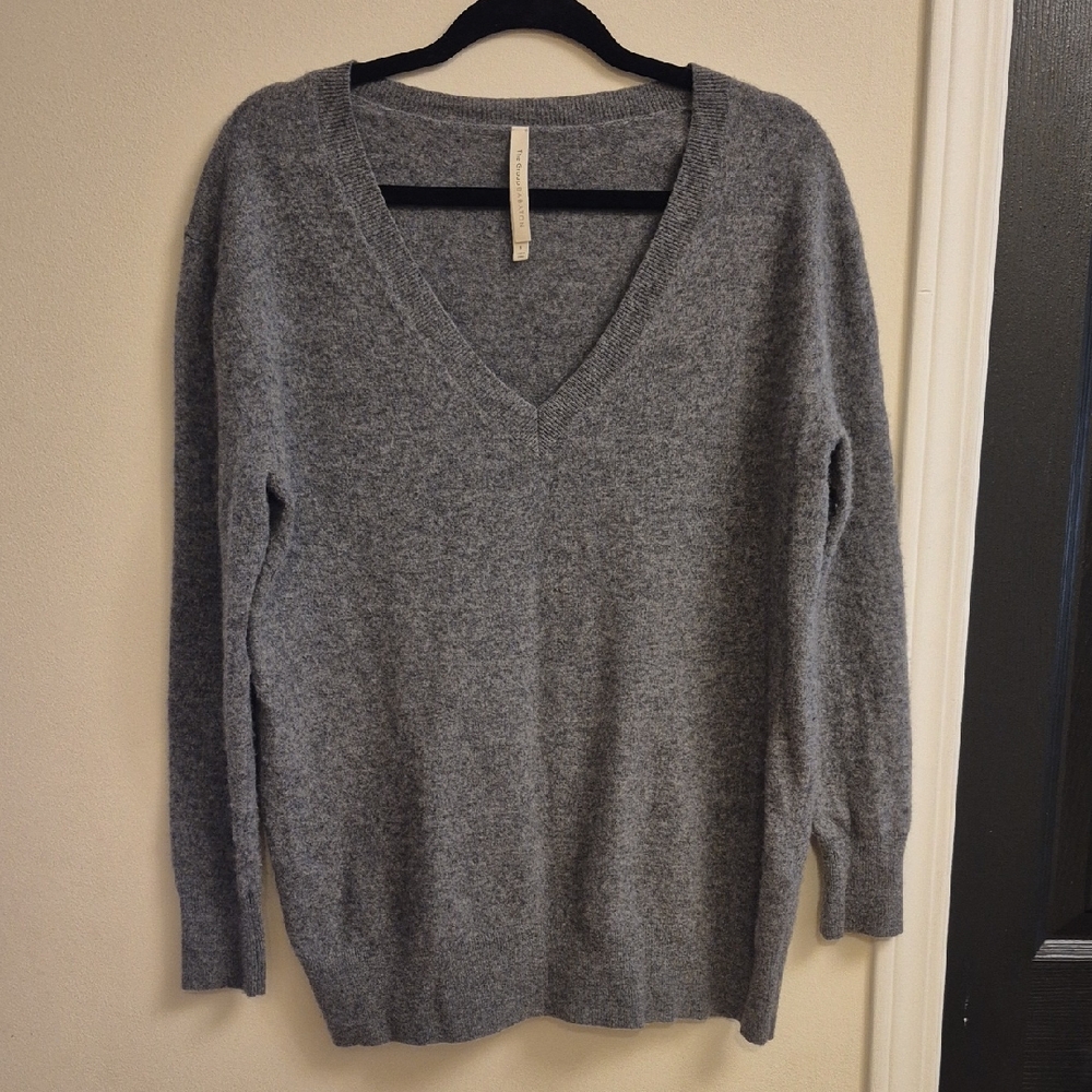 Babaton Heather Gray V-Neck Sweater